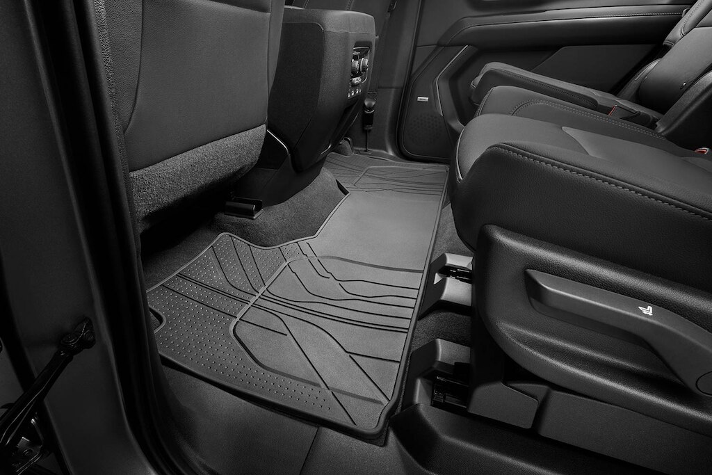 Tapete de vinil segunda fila en color negro para Chevrolet Tahoe 2024
